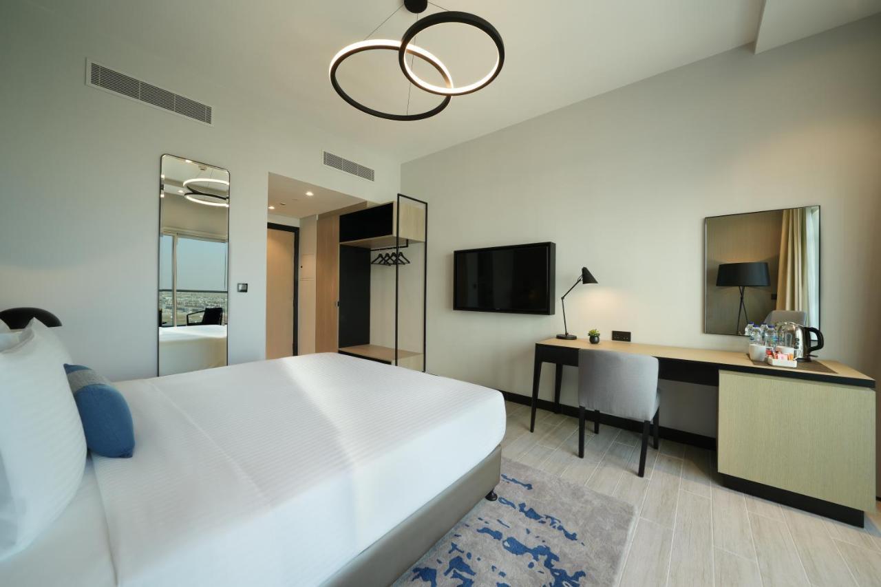 Damac Hills 2 Hotel, An Edge By Rotana Hotel Dubai Dış mekan fotoğraf