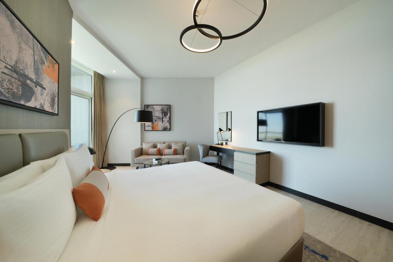 Damac Hills 2 Hotel, An Edge By Rotana Hotel Dubai Dış mekan fotoğraf
